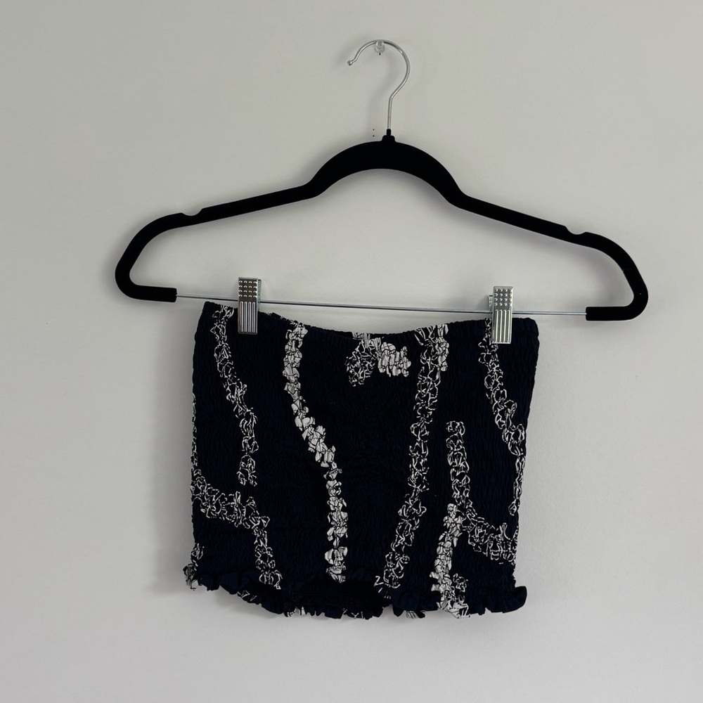 SOLD!! kahulaleʻa small/medium puakenikeni tube top with straps